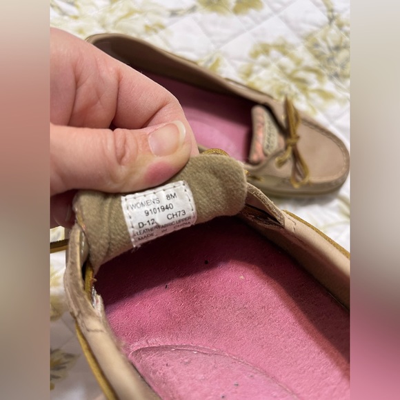 Sperry’s size 8. Tan and pink plaid details - Picture 5 of 5